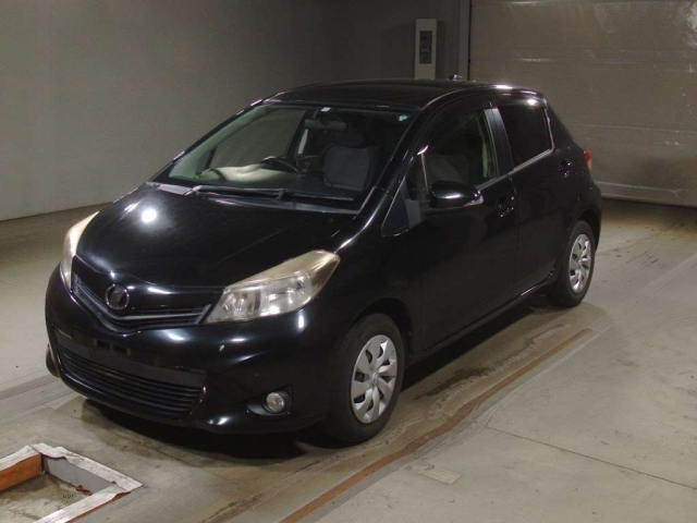 TOYOTA VITZ 2012