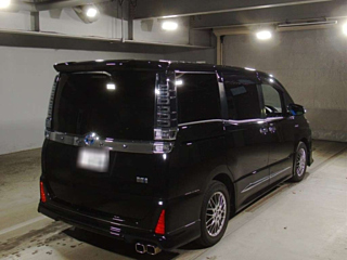 TOYOTA VOXY 2018