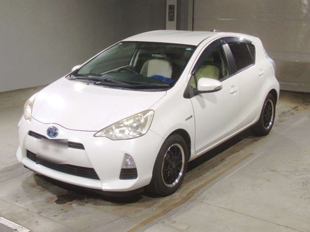 TOYOTA AQUA 2012