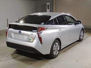 TOYOTA PRIUS 2016