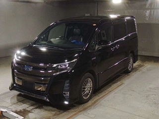 TOYOTA NOAH 2018
