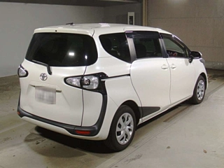 TOYOTA SIENTA 2016