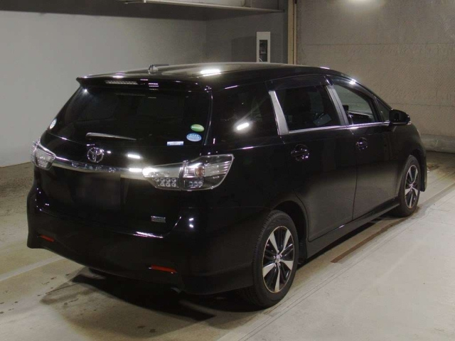 TOYOTA WISH 2014