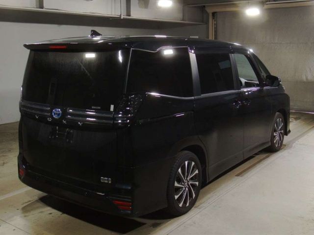 TOYOTA VOXY 2024