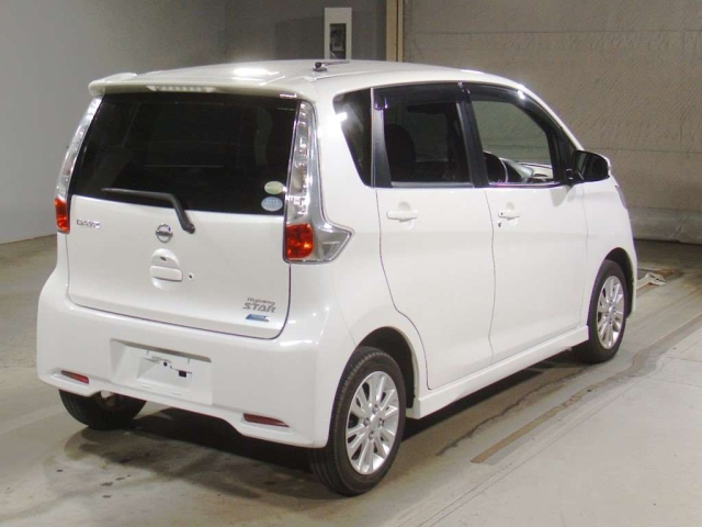 NISSAN DAYZ 2014