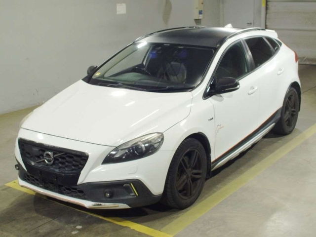 VOLVO V40