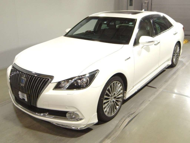 TOYOTA CROWN 2015