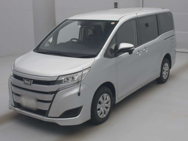 TOYOTA NOAH 2021