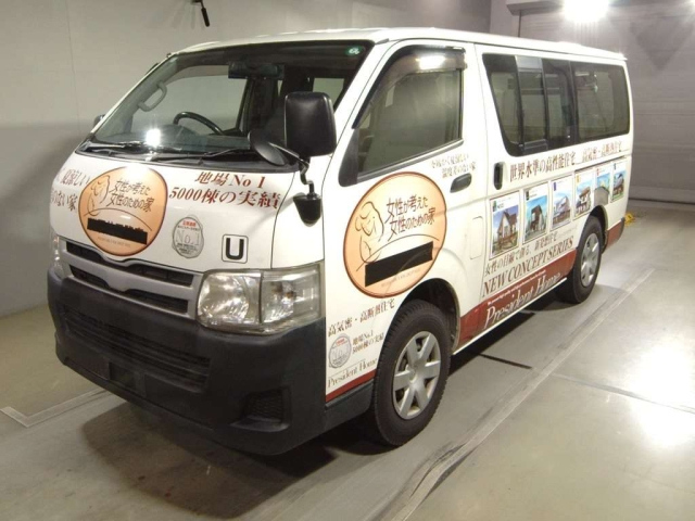 TOYOTA HIACE VAN 2012