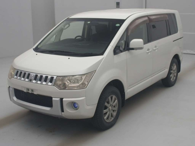 MITSUBISHI DELICA D5 2008