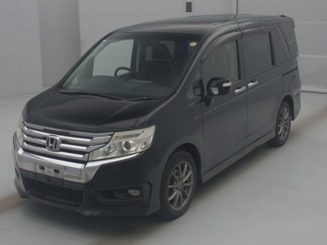 HONDA STEP WAGON 2013