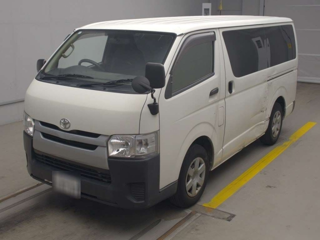 TOYOTA HIACE VAN 2014