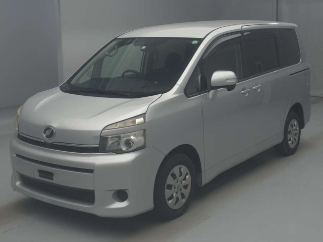 TOYOTA VOXY 2012