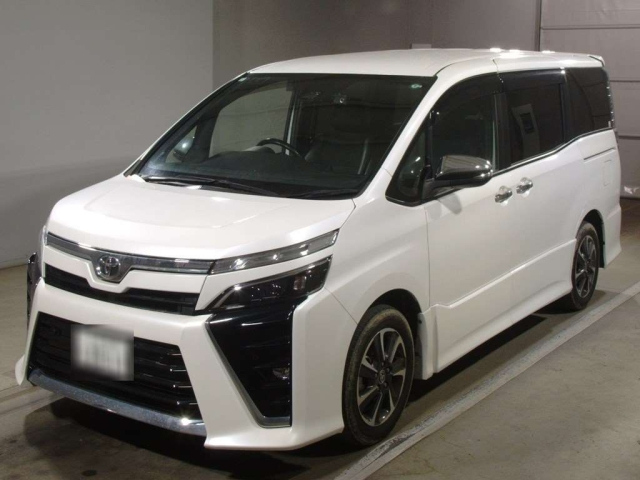 TOYOTA VOXY 2021