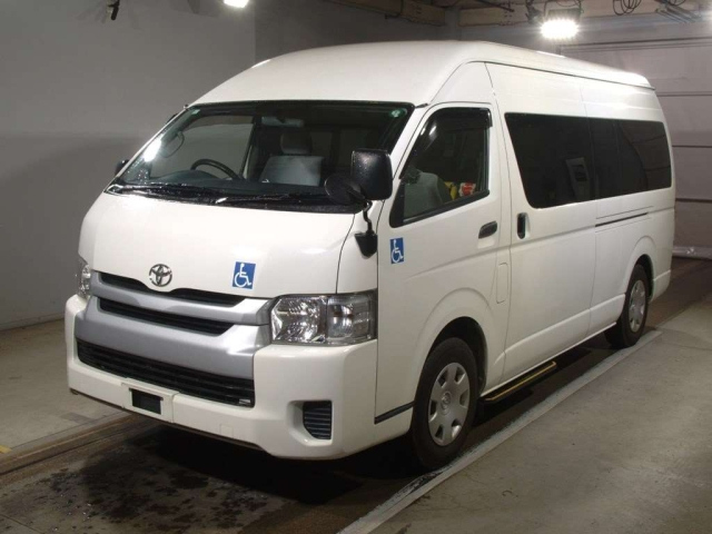 TOYOTA HIACE 2014