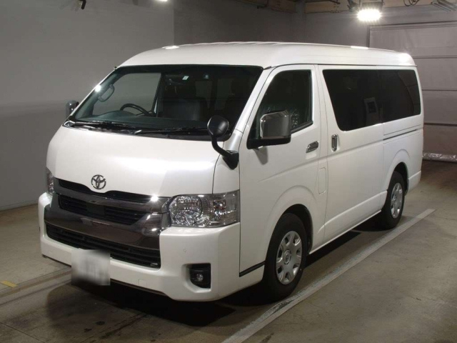 TOYOTA HIACE 2023