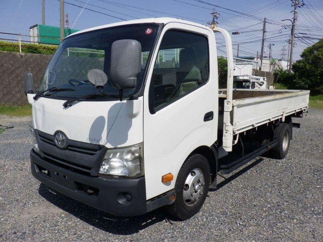 TOYOTA DYNA 2012