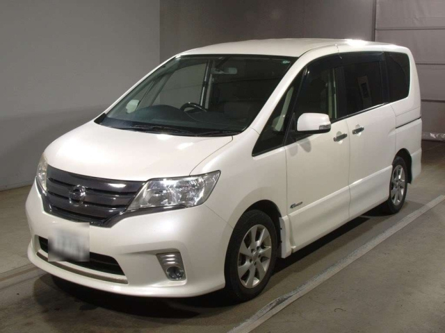 NISSAN SERENA 2013