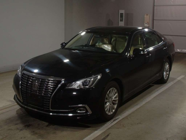 TOYOTA CROWN 2018