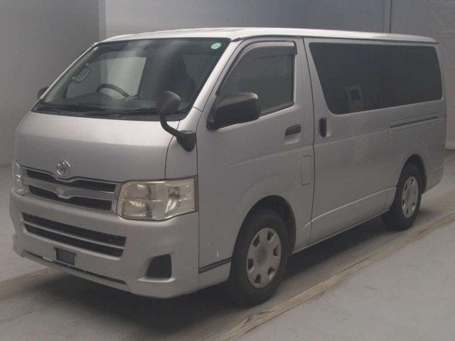 TOYOTA HIACE VAN 2012
