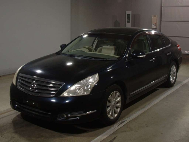 NISSAN TEANA 2010