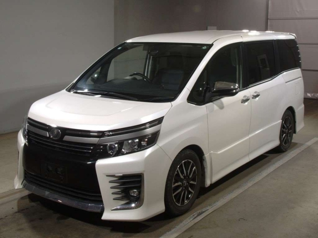 TOYOTA VOXY 2016