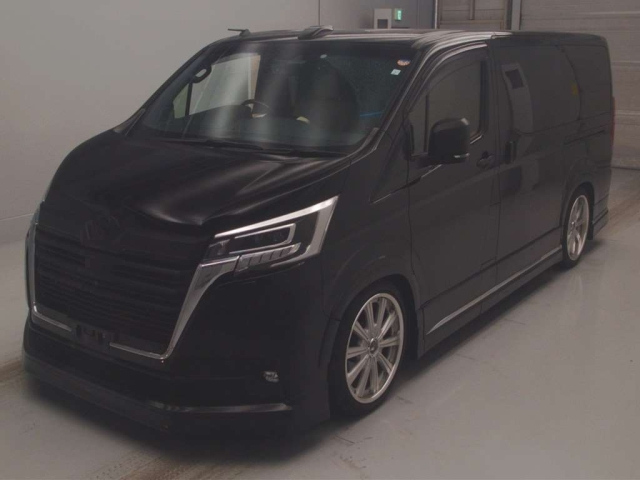 TOYOTA GRANACE 2023
