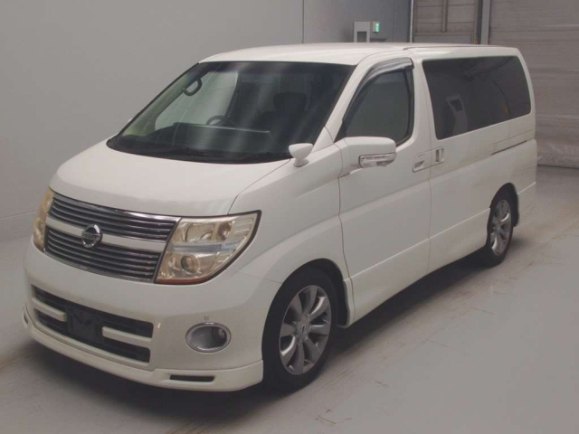 NISSAN ELGRAND