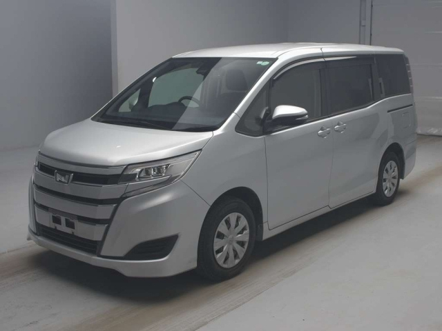 TOYOTA NOAH 2020