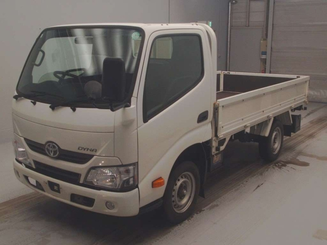 TOYOTA DYNA 2020