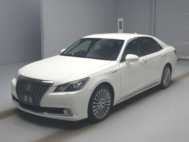 TOYOTA CROWN 2017