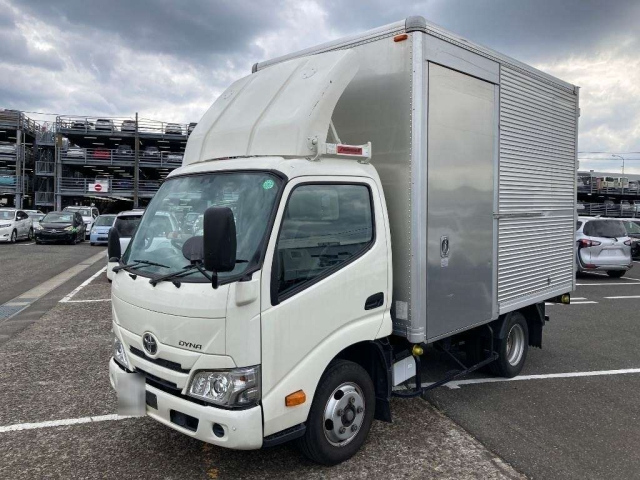 TOYOTA DYNA 2020