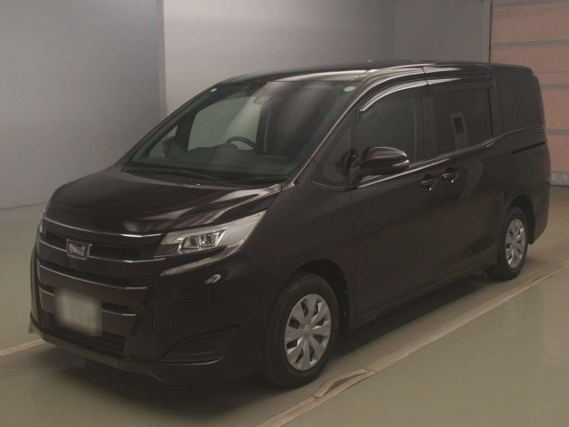 TOYOTA NOAH 2021