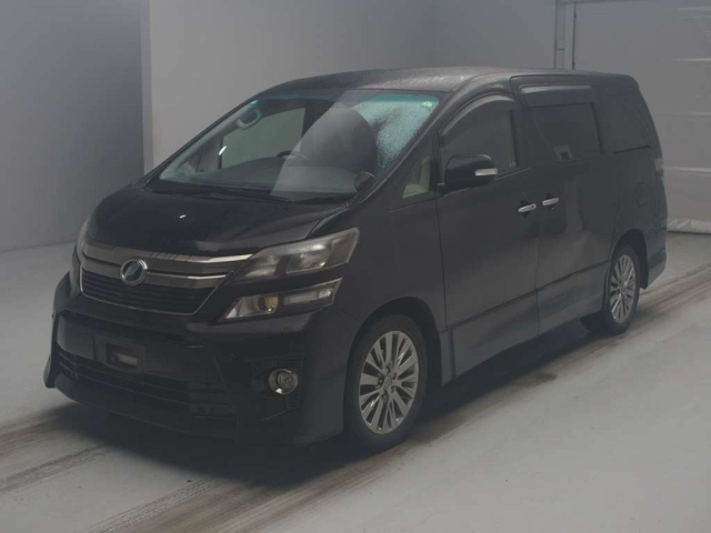 TOYOTA VELLFIRE 2013