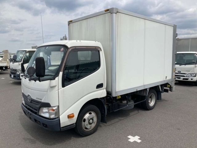 TOYOTA DYNA 2014