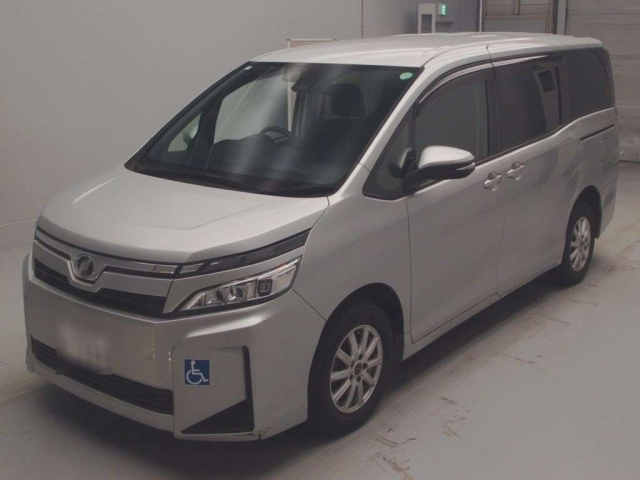 TOYOTA VOXY 2019