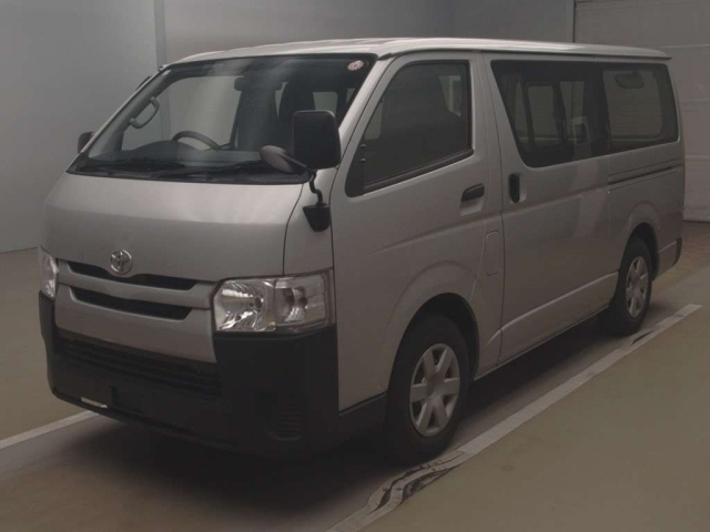 TOYOTA REGIUS ACE VAN