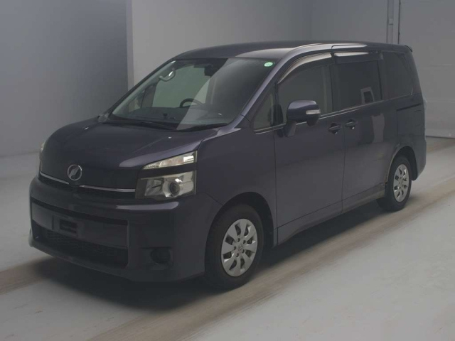 TOYOTA VOXY 2012