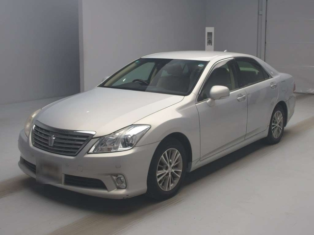 TOYOTA CROWN 2010