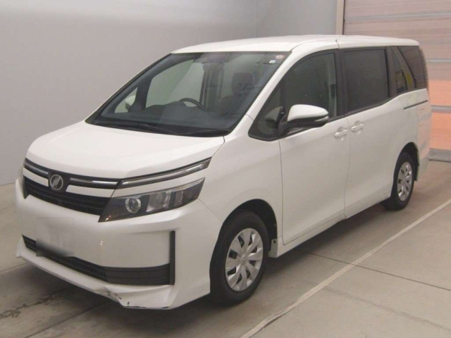 TOYOTA VOXY 2014