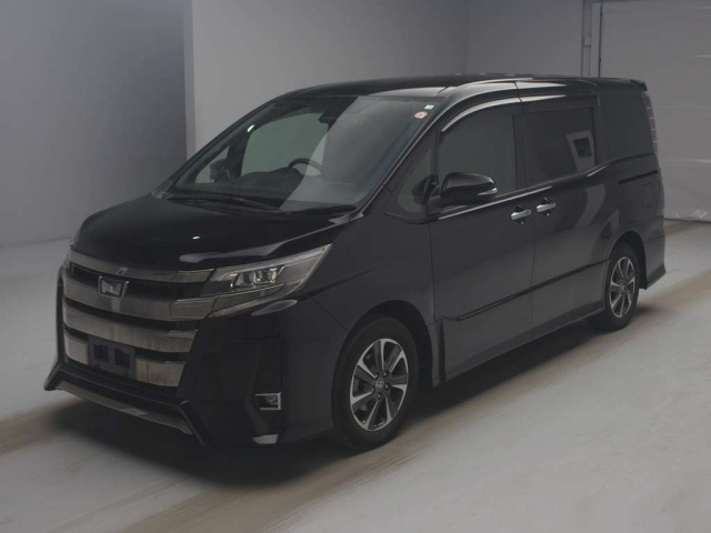 TOYOTA NOAH 2020