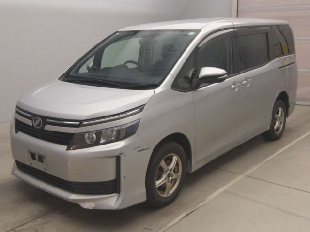 TOYOTA VOXY 2016