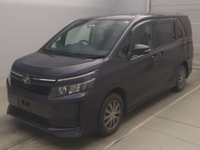 TOYOTA VOXY 2014