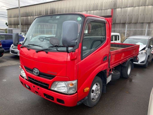TOYOTA DYNA 2015