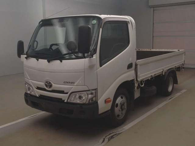 TOYOTA DYNA 2020
