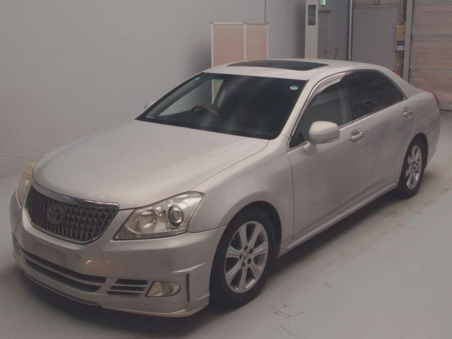 TOYOTA CROWN 2010
