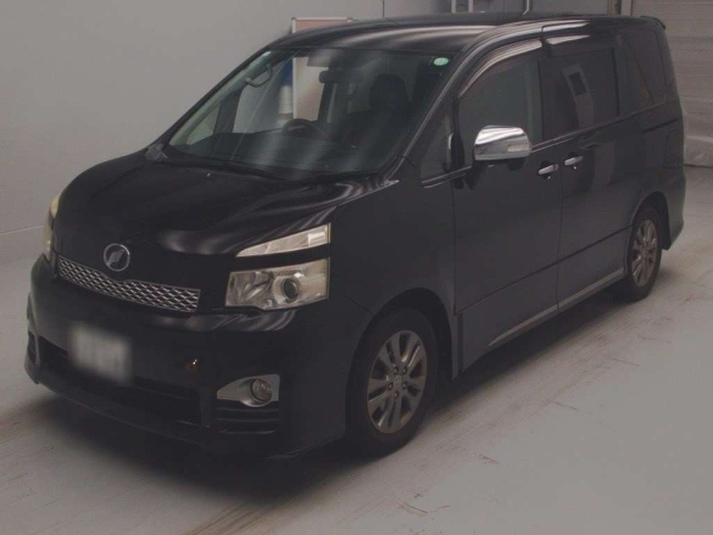 TOYOTA VOXY 2012