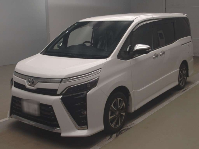 TOYOTA VOXY 2021