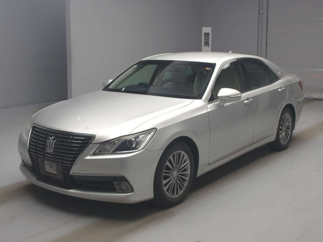 TOYOTA CROWN 2013