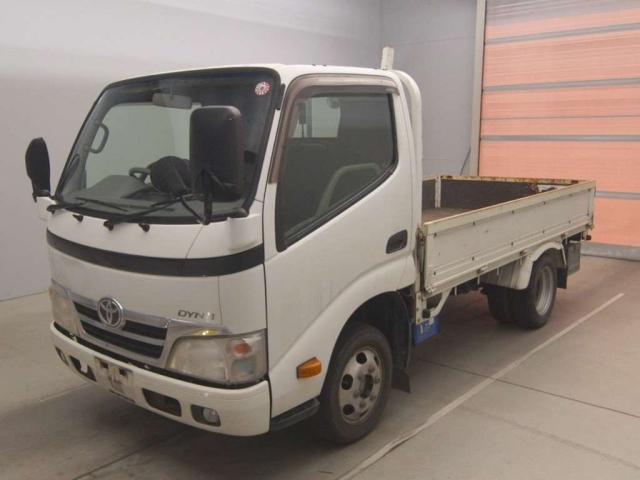 TOYOTA DYNA
